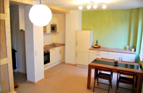 Naumburg Apartment | Ferienwohnung Zum Saaletalblick