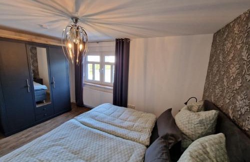 Bad Berleburg Apartment | Ferienwohnung Zum Weißen Roß