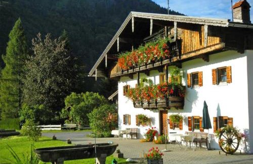 Aschau im Chiemgau Apartment | Ferienwohnungen Bergerhof