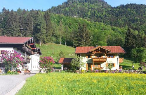 Aschau im Chiemgau Apartment | Ferienwohnungen Bergerhof Zuhaus