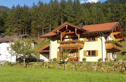 Aschau im Chiemgau Apartment | Ferienwohnungen Bergerhof Zuhaus