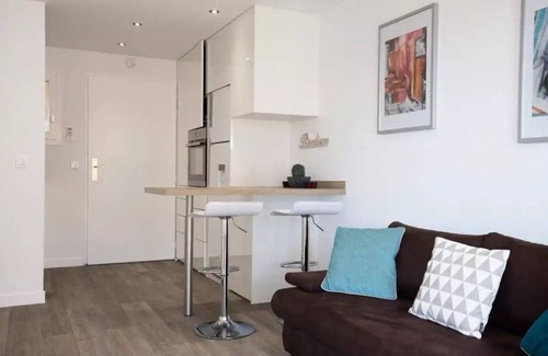 Cannes La Bocca Apartment | Ferienwohnungen für 4 Personen