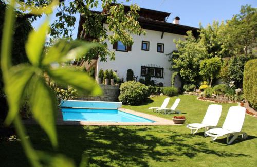 Rifiano House | Ferienwohnungen Innerhofer