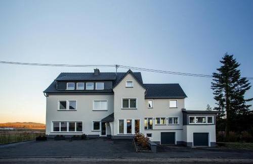 Meuspath Apartment | Ferienwohnungen Oliver92 Meuspath am Nürburgring