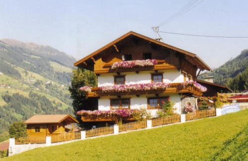 Hainzenberg House | Ferienwohnungen Rieser