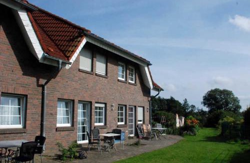 Lancken-Granitz House | Ferienwohnungen zum Neuensiener See P