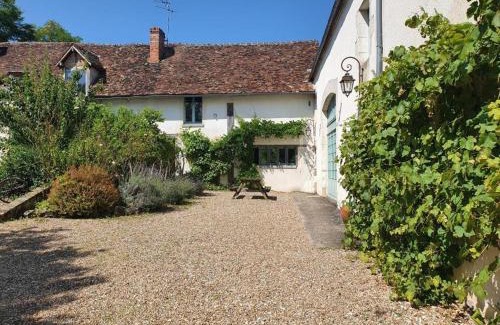 Saint-Amand-en-Puisaye Bed & Breakfast | Ferme équestre & Chambres d'hôtes Gateau Stables proche Guédelon