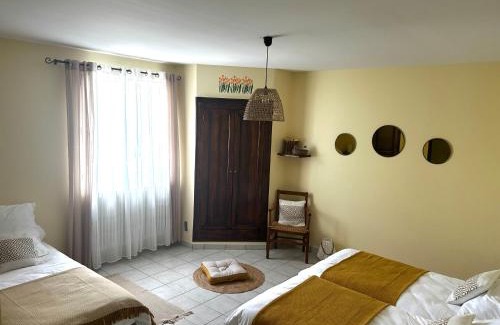 Malemort-du-Comtat Bed & Breakfast | Ferme le viguier