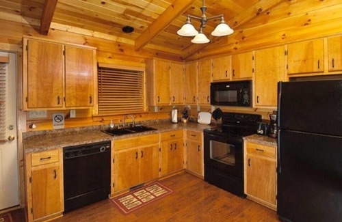 Luray Cabin | Fern Bank Cabin