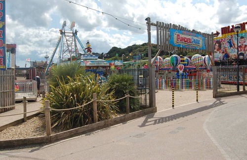 Dawlish Warren Villa | Fern Chalet 107, Welcome Family Holiday Park, Dawlish Warren. Near Beach!