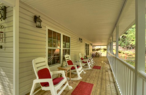 Ellijay House | Fern Gully - Cuddleup