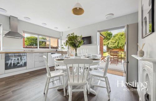 Henley House | Fern House - Cosy 3 bedroom house with garden