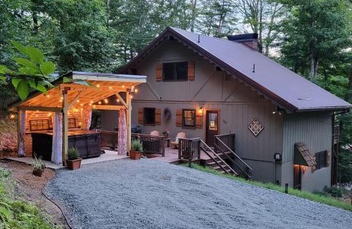 Charter Hills House | Fern Leaf Lodge