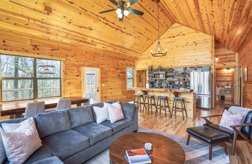 McArthur Cabin | Fern Woods A Modern Take on Hocking Hills Cabins