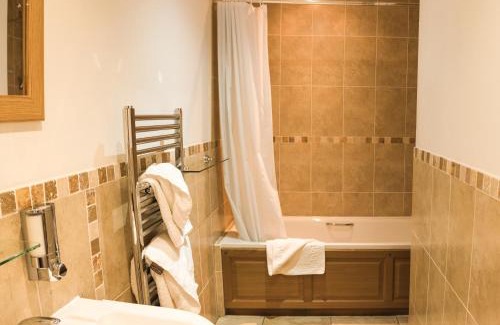 Rochdale Bed & Breakfast | Fernhill Hotel
