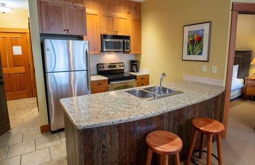 East Kootenay Condo | Fernie - Timberline Lodges Juniper #633
