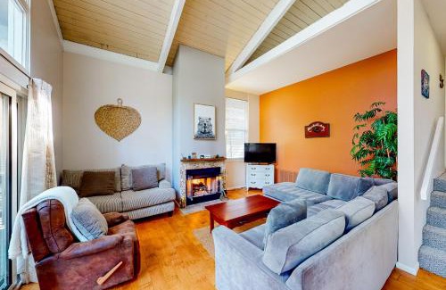 Twin Peaks House | Fernrock Cabin