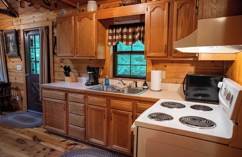 Rockbridge Cabin | Fernwood Cabin, nestled in the woods of Hocking Hills. Your home away from home!