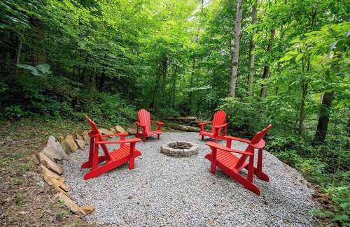 Rockbridge Cabin | Fernwood Cabin, nestled in the woods of Hocking Hills. Your home away from home!