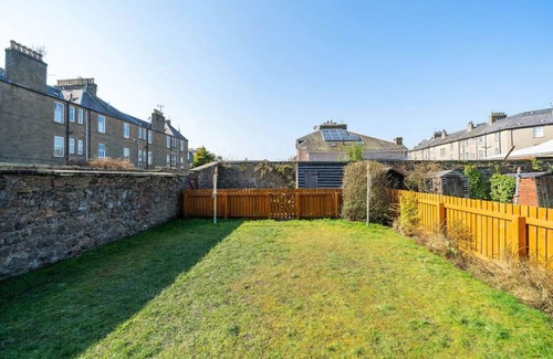 Broughty Ferry Apartment | Ferry Gem - Live Like a Local