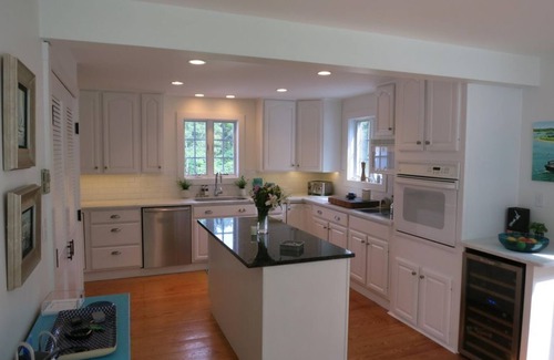 Katama House | Ferry Tkts Available! Private - Walk to Downtown Edgartown/Bike to South Beach