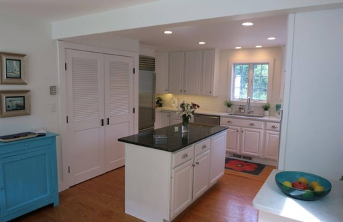 Katama House | Ferry Tkts Available! Private - Walk to Downtown Edgartown/Bike to South Beach