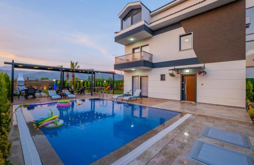 Ciftlik Villa | Fethiyede Denize Yakın Süper Lüks Villa