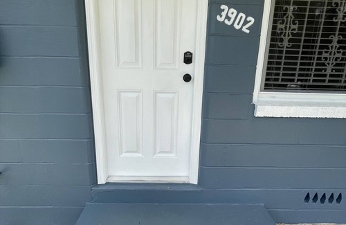 Tampa Apartment | Few blocks from Raymond James Stadium