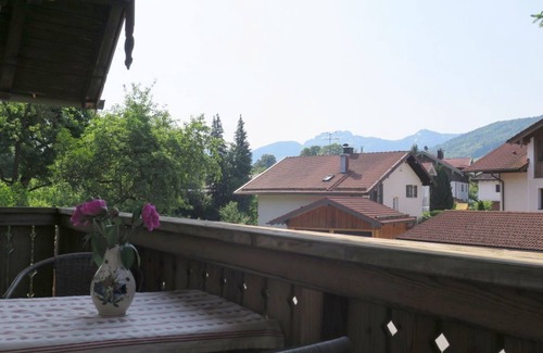 Frasdorf Apartment | Fewo 90 m², 3 SZ, Liegewiese, Seperates WC, Bergblick, W-lan