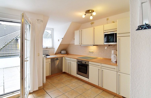 Koserow Apartment | Fewo Ahoi - 73 qm Maritime Gemütlichkeit auf Zwei Ebenen