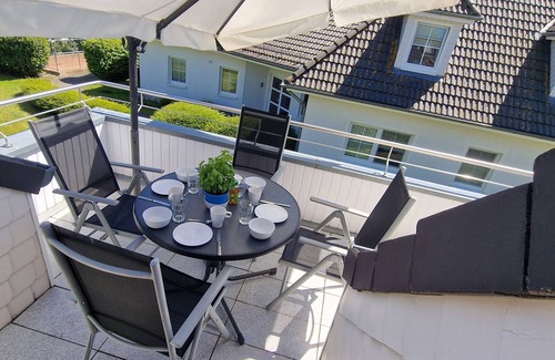 Koserow Apartment | Fewo Ahoi - 73 qm Maritime Gemütlichkeit auf Zwei Ebenen