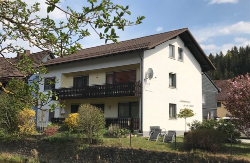 Steinwiesen Apartment | FeWo an der Rodach - großzügige Wohnung mit tollem Balkon