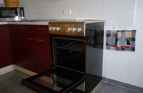 Steinbeckervorstadt Apartment | FEWO directly at the marina with view of the old town, up to 6 pers. Pets welcome