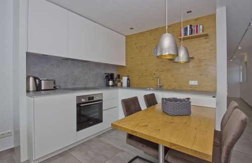 Middelhagen Apartment | FeWo Heimathafen - modern vacation apartment near the water with sea view -
