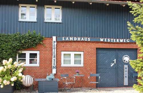 Wanderup Apartment | FeWo Pit - Landhaus Westerweg - Family Petersen