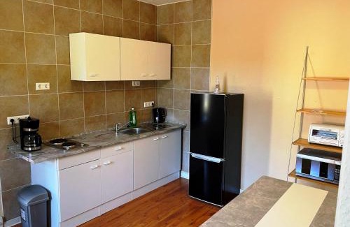 Berlin-Britz Apartment | FEWO1-1 Zim Apart-4 Bett-Küche-Dusche WC-Parkplatz