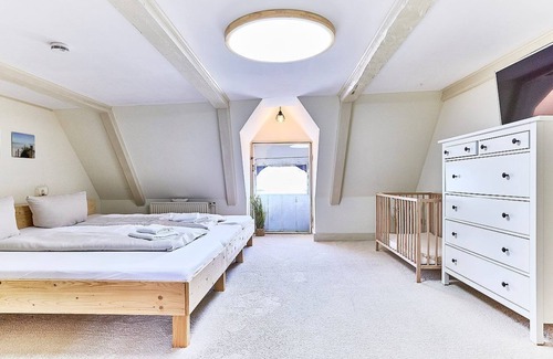 Flensburg Apartment | fewo1846 - Im Seglerhaus - family-friendly old building apartment / harbor views