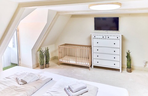 Flensburg Apartment | fewo1846 - Im Seglerhaus - family-friendly old building apartment / harbor views