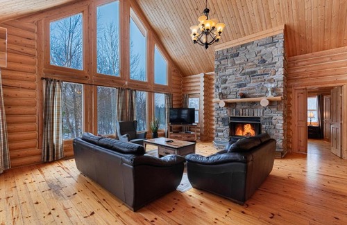 Fiddler Lake Resort Ski Chalet | Fiddler Lake Resort Chalet 9 Cerf