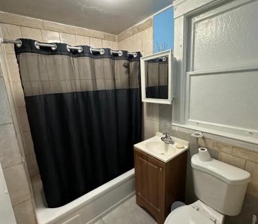 Irvington House | Fidelia Fuchsite Room, Queen Bed minutes from Newark Liberty international Airport and Newark Penn Station