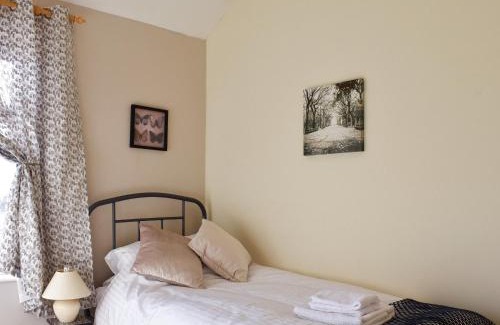 Hinderwell House | Field House
