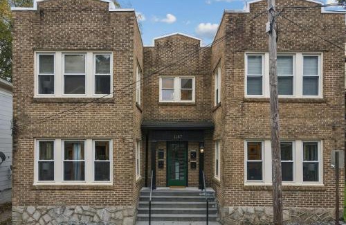 Candler Park Apartment | Field of Gold