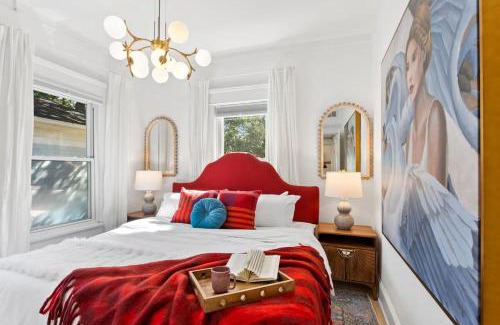 Candler Park Apartment | Field of Light