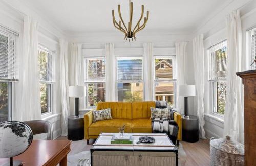 Candler Park Apartment | Field of Light