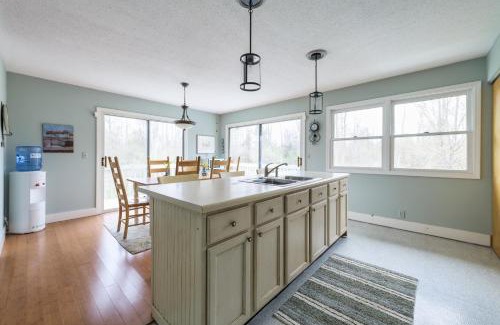 Fennville House | Fields of Fennville - Located on Lakeshore drive - pet friendly - close to public beach access!