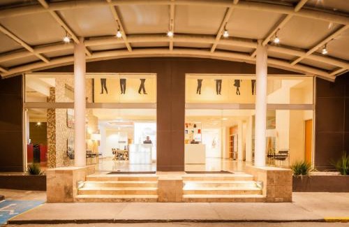 Monterrey Hotel | Fiesta Inn Monterrey Fundidora