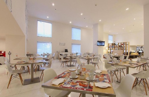 Naucalpan Apartment | Fiesta Inn Naucalpan
