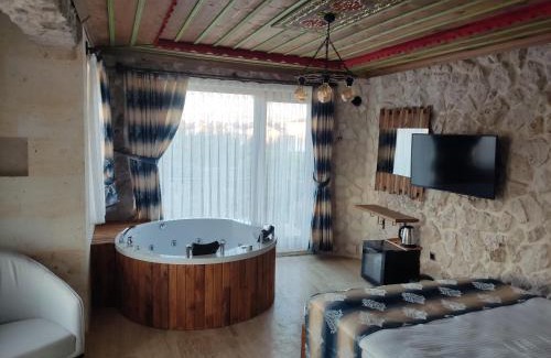 Uchisar Hotel | Fiesta Stone House