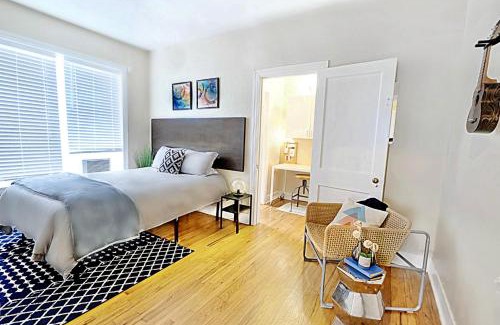 Lower Greenville Apartment | FIFA Ready 1920s Urban Charm, Lower-Greenville Ave Area
