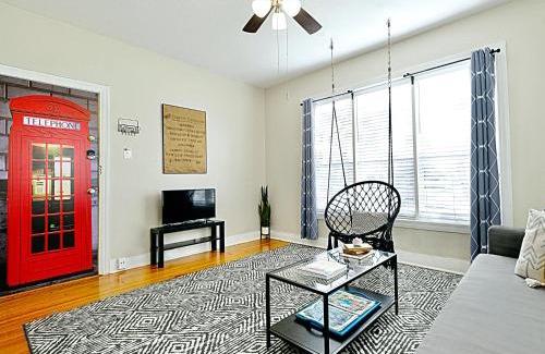 Lower Greenville Apartment | FIFA Ready 1920s Urban Charm, Lower-Greenville Ave Area